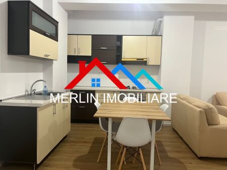 Tirane, jepet me qera apartament 2+1+Ballkon Kati 4, 95 m² 450 € (ALI DEMI)