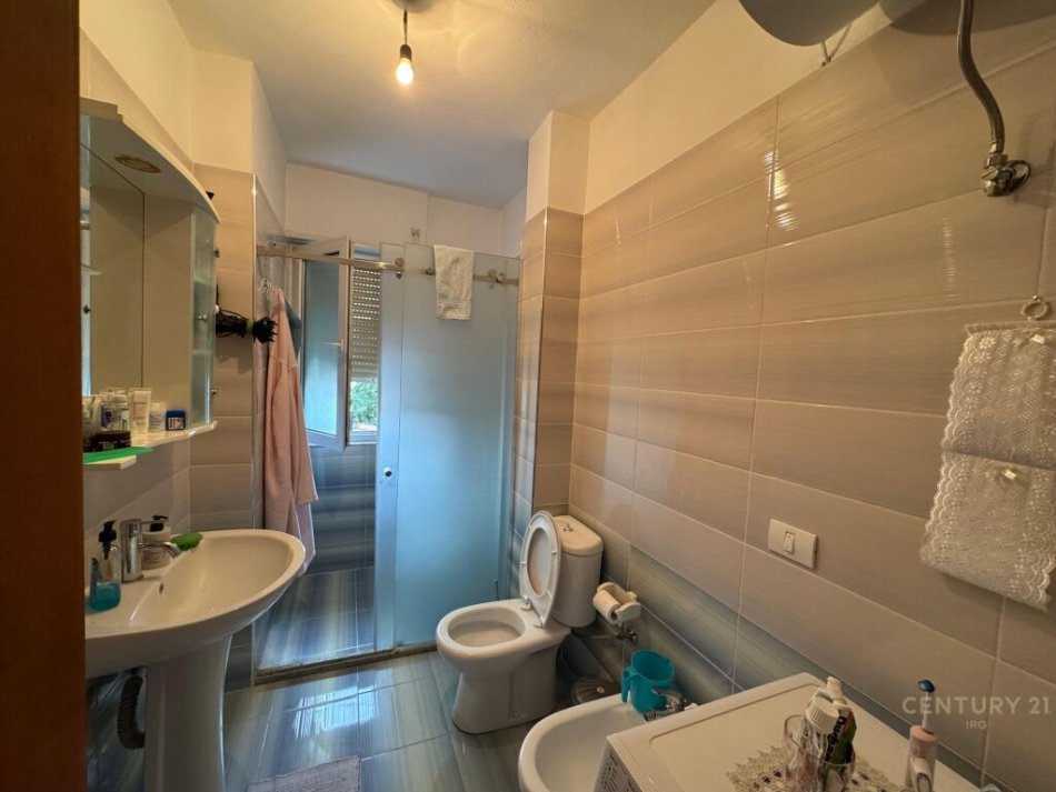 Tirane, jap me qera apartament 2+1 , 90 m² 600 € (Selitë)