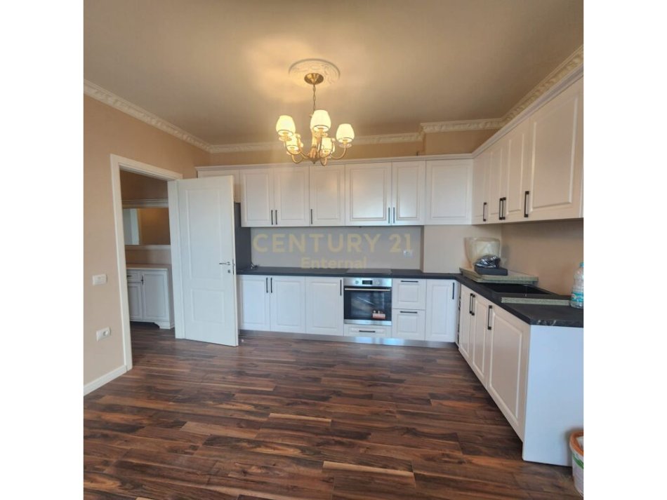 Tirane, shes apartament 2+1+2 , 124 m² 285.000 € (Liqeni i Thatë)