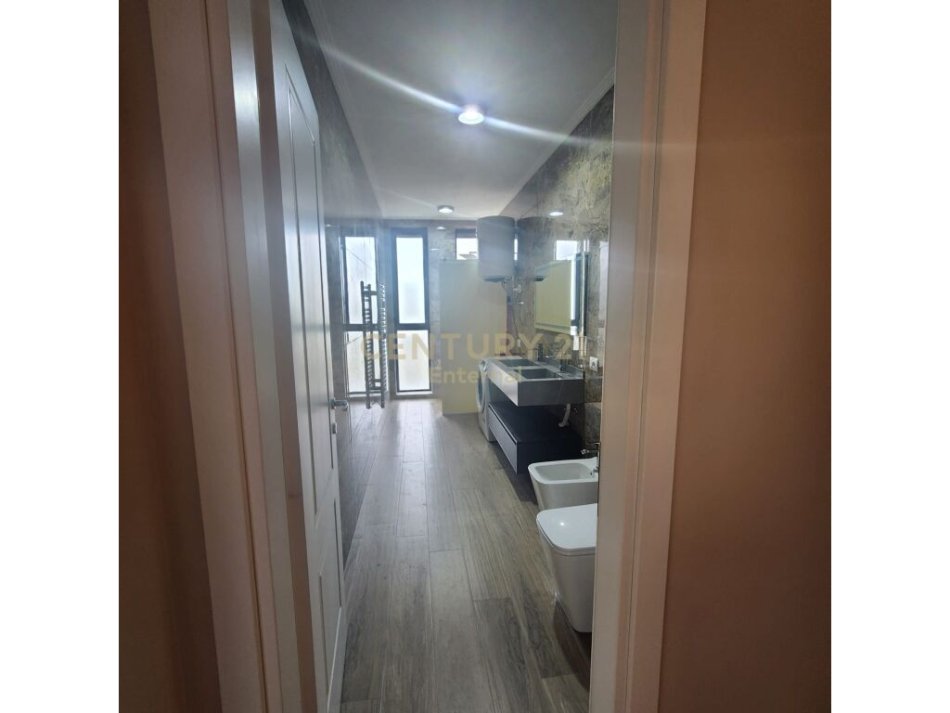 Tirane, shes apartament 2+1+2 , 124 m² 285.000 € (Liqeni i Thatë)