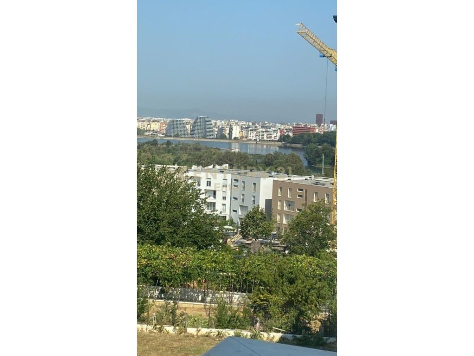 Tirane, shes apartament 2+1+2 , 124 m² 285.000 € (Liqeni i Thatë)