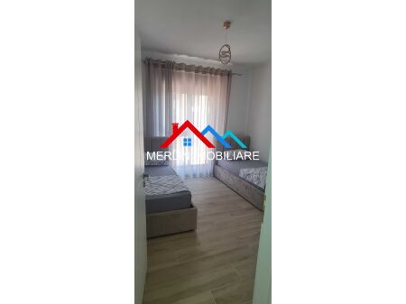 Tirane, jepet me qera apartament 2+1+Ballkon Kati 4, 103 m² 700 € (XHANFIZE KEKO,PORCELAN)