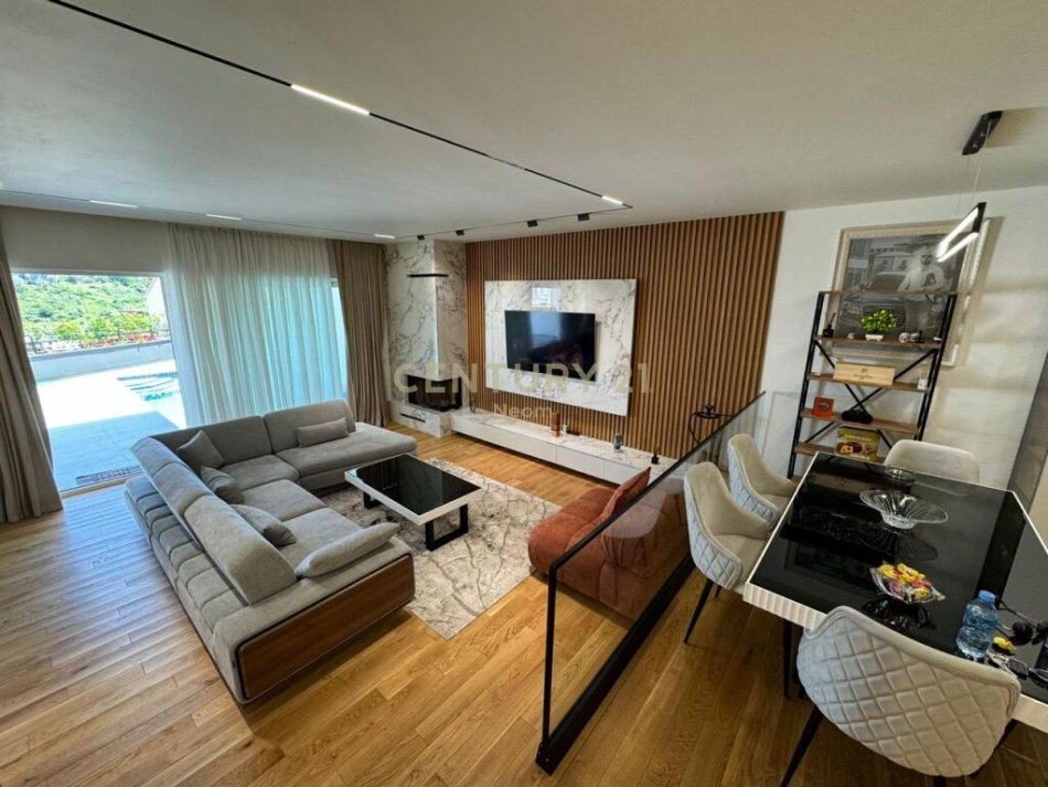 Tirane, shitet apartament 3+1 Kati 3, 340 m² 880.000 € (kodra e diellit)