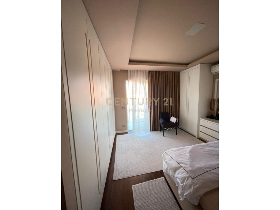 Tirane, jepet me qera apartament 2+1 Kati 6, 127 m² 2.200 € (stadiumi qemal stafa)