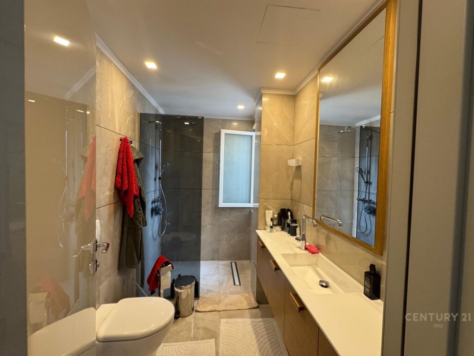 Tirane, shes Vile , 348 m² 1.300.000 € (Sunrise Residence,Tirana, Qendra Tregtare TEG)
