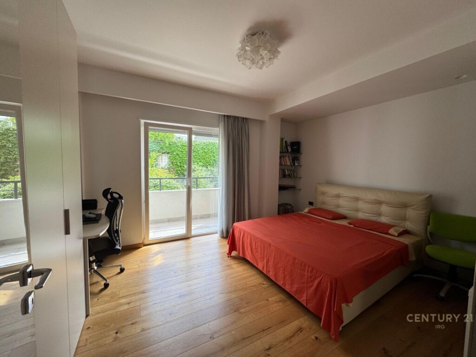 Tirane, shes Vile , 348 m² 1.300.000 € (Sunrise Residence,Tirana, Qendra Tregtare TEG)