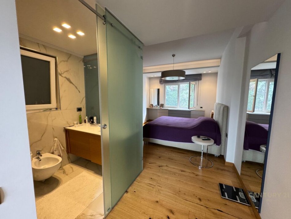 Tirane, shes Vile , 348 m² 1.300.000 € (Sunrise Residence,Tirana, Qendra Tregtare TEG)