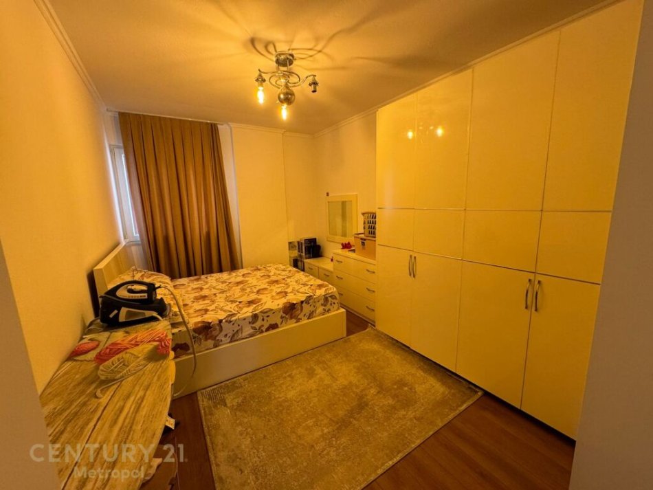 Tirane, jap me qera apartament 2+1+2+DEPO , 112 m² 1.200 € (Komuna e Parisit)