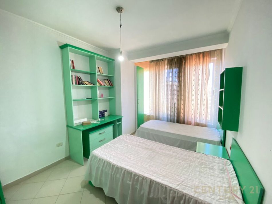 Tirane, shitet apartament 2+1 Kati 6, 98 m² 125.000 € (Yzberisht)