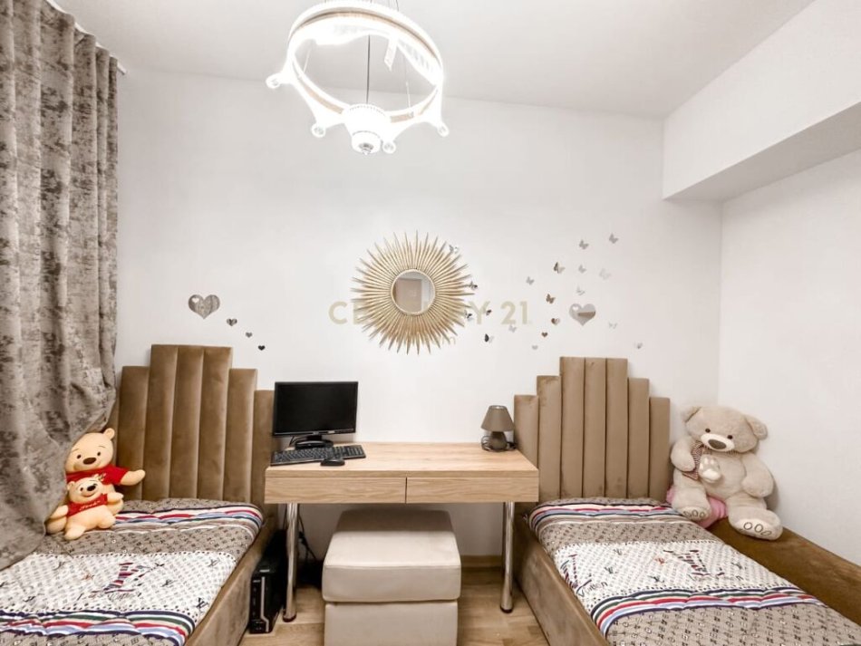 Tirane, shitet apartament 3+1+Ballkon Kati 3, 124 m² 260.000 € (kopshti Botanik)