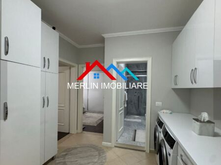 Tirane, shitet apartament 2+1+Ballkon Kati 4, 113 m² 294.000 € (ISA BOLETINI,SELVIA)