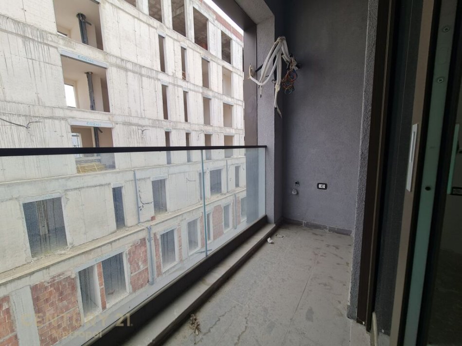 Tirane, shitet apartament 2+1 Kati 4, 120 m² 300.000 € (Liqen i thate)