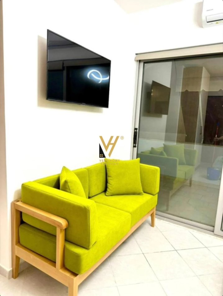 Tirane, jepet me qera garsonier 1+1+Ballkon Kati 4, 45 m² 500 € (KRISTAL CENTER)
