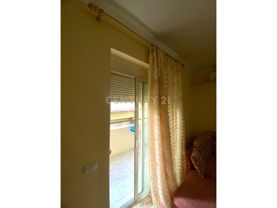 Tirane, jepet me qera apartament 1+1 Kati 4, 60 m² 530 € (Liqeni i Thate Impact102107)