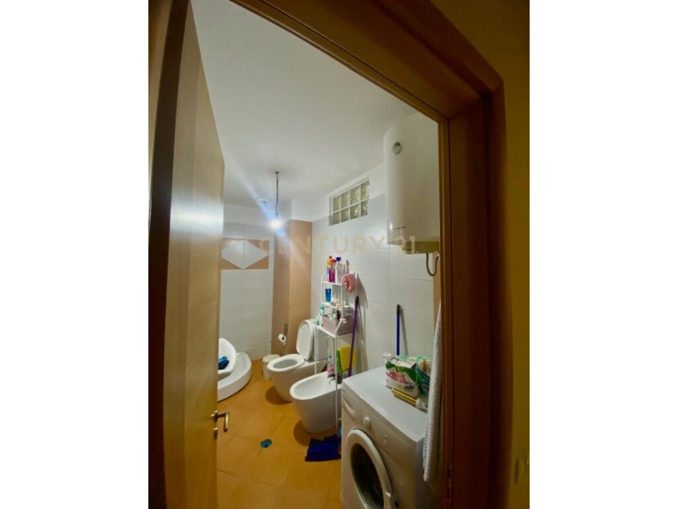 Tirane, jepet me qera apartament 1+1 Kati 4, 60 m² 530 € (Liqeni i Thate Impact102107)