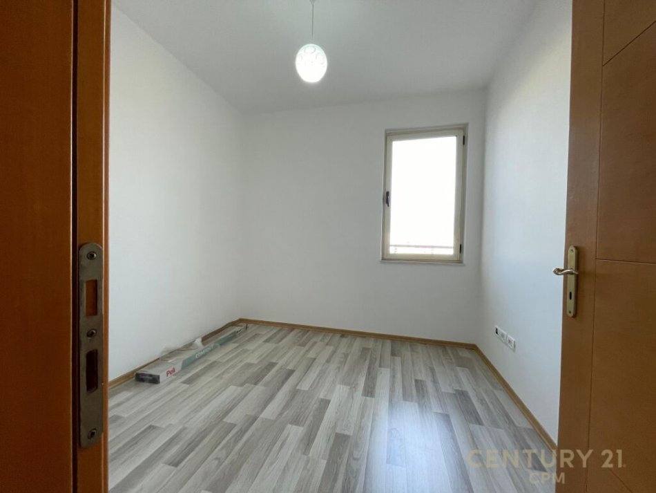 Tirane, shitet apartament 2+1 Kati 7, 110 m² 138.000 € (Yzberisht smart102113)