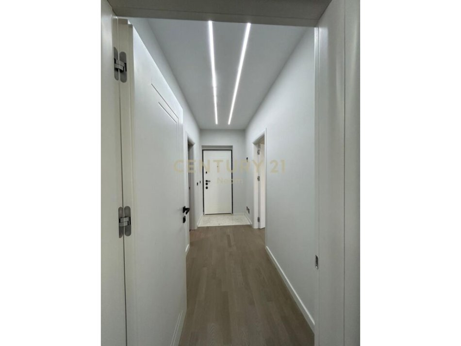 Tirane, shes apartament 1+1+Ballkon , 76 m² 103.000 € (Unaza e Re, Astiri)