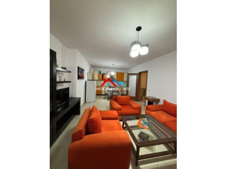 Tirane, jepet me qera apartament 2+1 Kati 2, 130 m² 700 € (DON BOSKO)