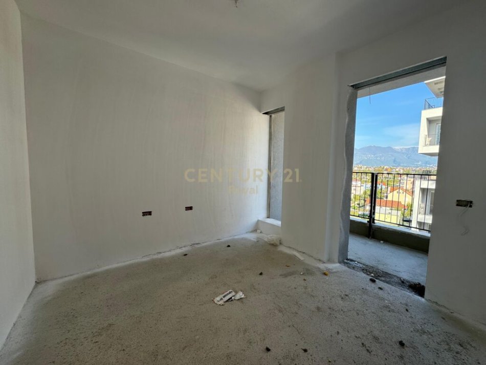 Tirane, shitet apartament 3+1 Kati 6, 140 m² 115.500 € 