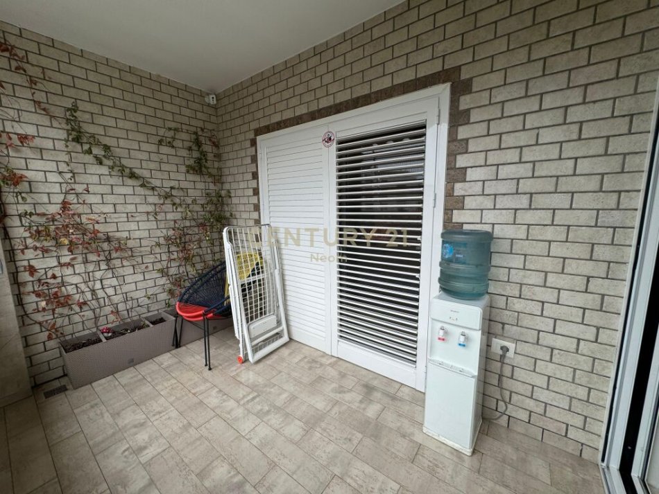 shes , Apartament 2+1, 280.000Euro (Liqeni i Thate, Neom102185)
