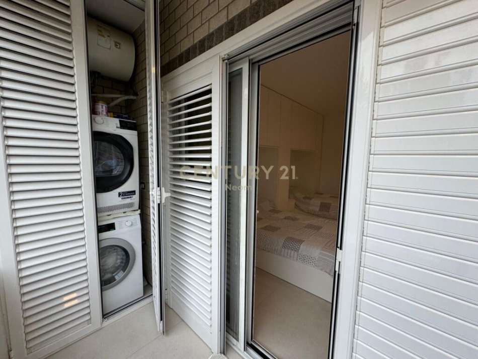 Tirane, shes apartament 2+1+Ballkon Kati 1, 117 m² 270.000 € (Liqeni i Thate, Neom102189)