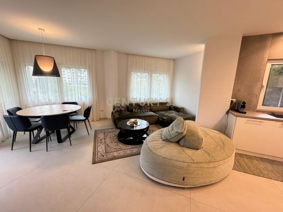 Tirane, shitet apartament 2+1 Kati 1, 116 m² 270.000 € (liqeni i thate)