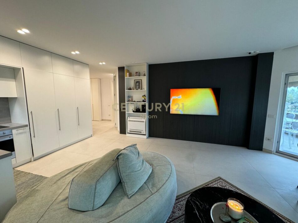 Tirane, shitet apartament 2+1 Kati 1, 116 m² 270.000 € (liqeni i thate)