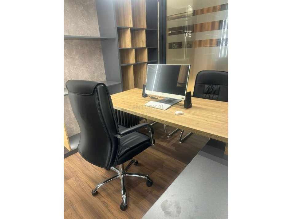 Tirane, jepet me qera ambjent biznesi Kati 0, 35 m² 650 € (Bulevardi i Ri Hipoteka)