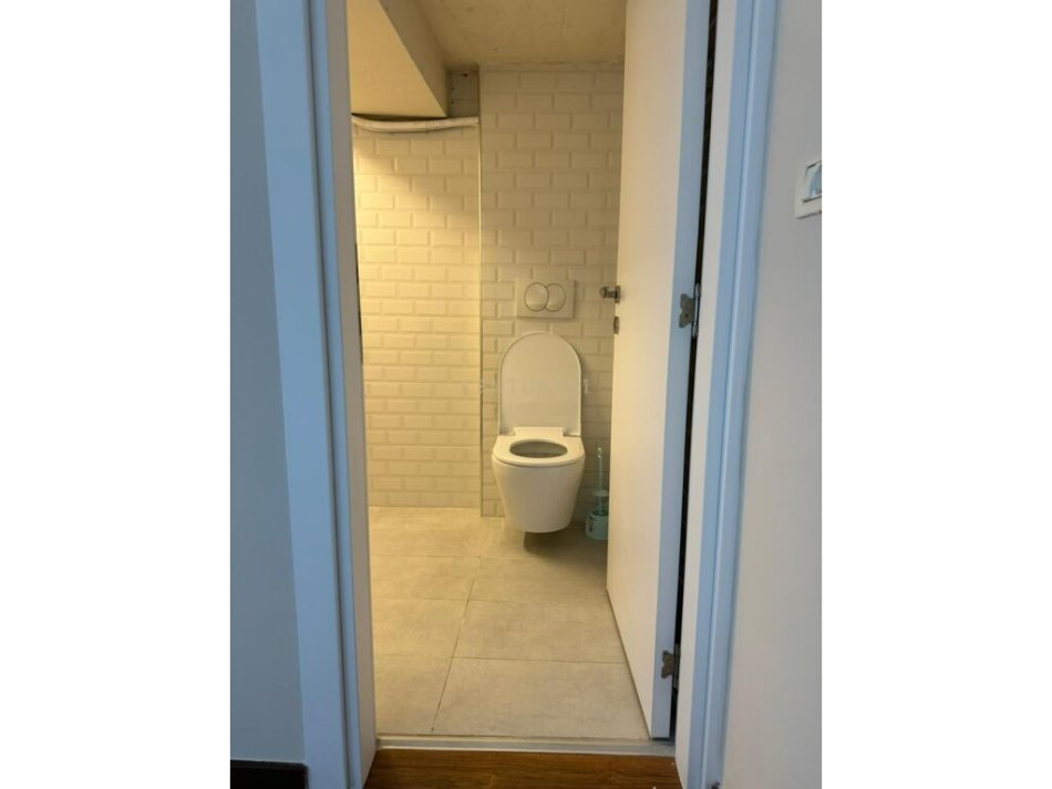 Tirane, jepet me qera zyre , 20 m² 350 € (Bulevardi i Ri Hipoteka)