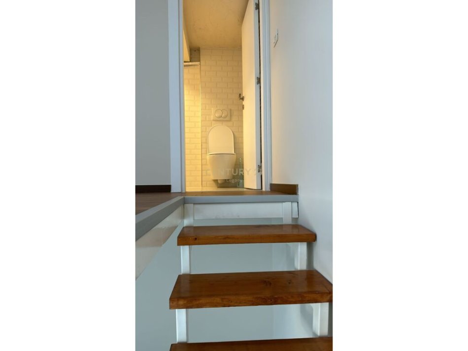 Tirane, jepet me qera zyre , 20 m² 350 € (Bulevardi i Ri Hipoteka)