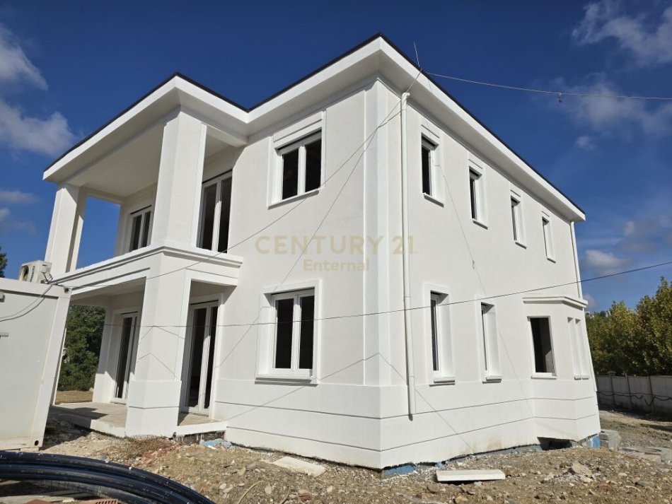 Tirane, shes Vile , 484 m² 1.300.000 € (Rolling Hills 2, Qendra Tregtare TEG)