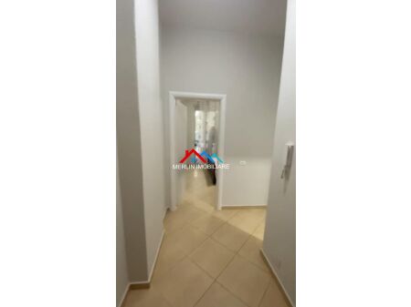 Tirane, jepet me qera apartament 1+1 Kati 1, 60 m² 550 € (Dritan Hoxha)