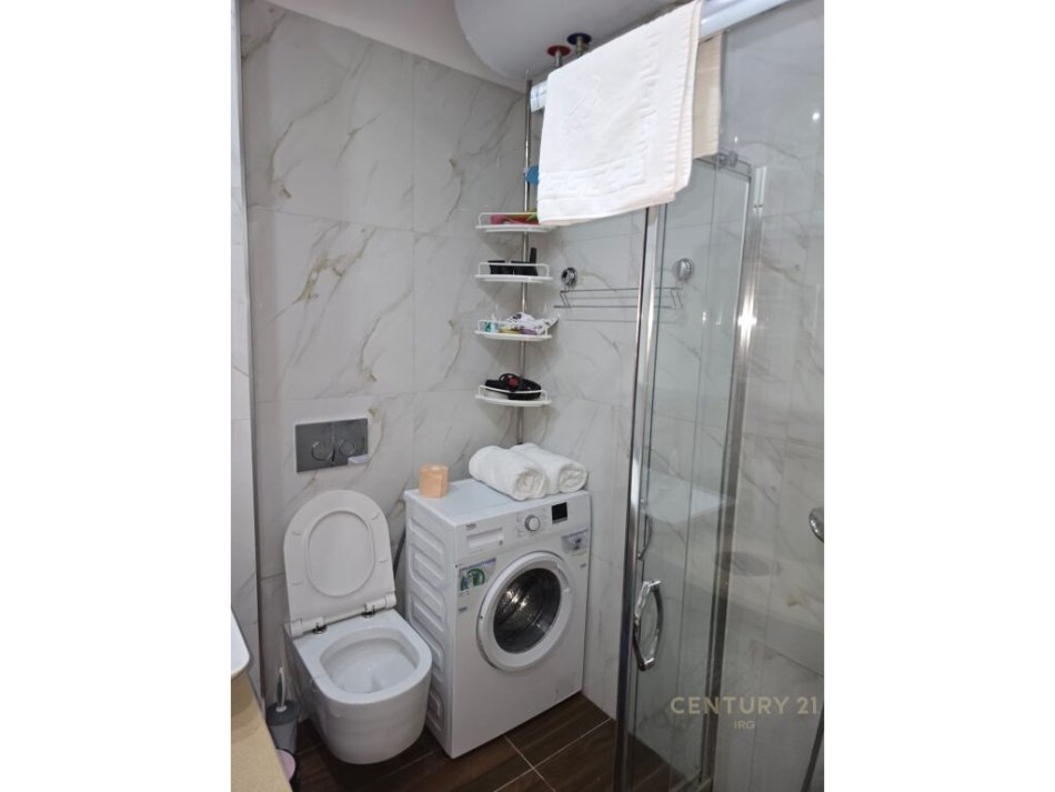 Tirane, jepet me qera 1+1 Kati 2, 58 m² 600 € (Liqeni i Tiranes)