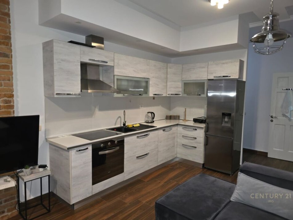 Tirane, jepet me qera 1+1 Kati 2, 58 m² 600 € (Liqeni i Tiranes)