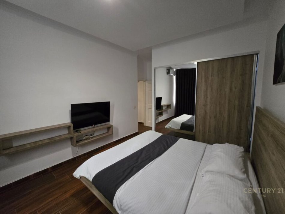 Tirane, jepet me qera 1+1 Kati 2, 58 m² 600 € (Liqeni i Tiranes)