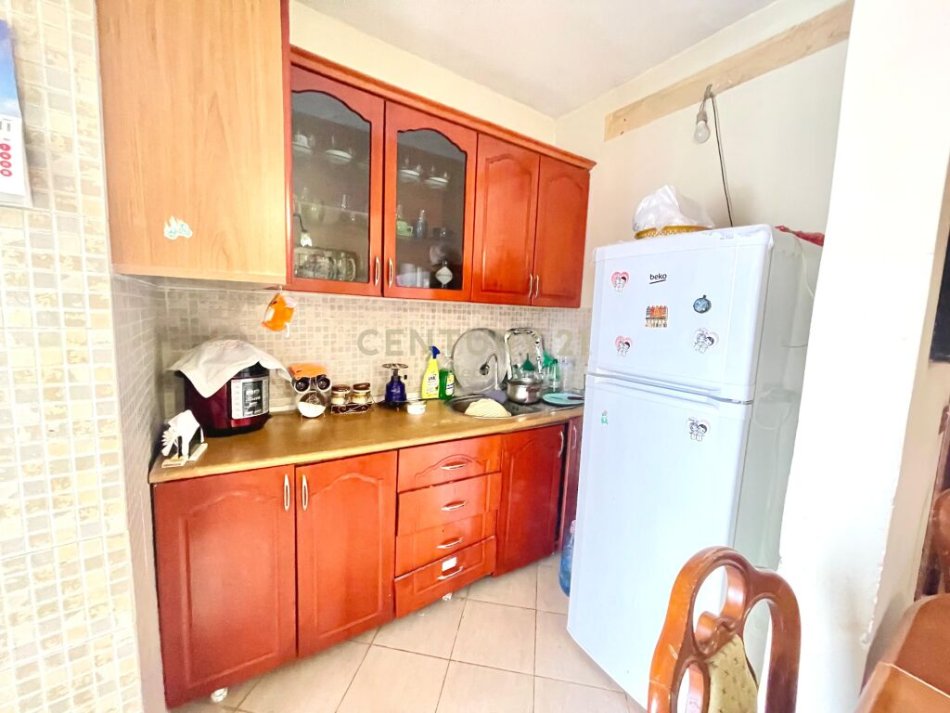 Tirane, shes apartament 2+1 , 74 m² 78.000 € (Allias)