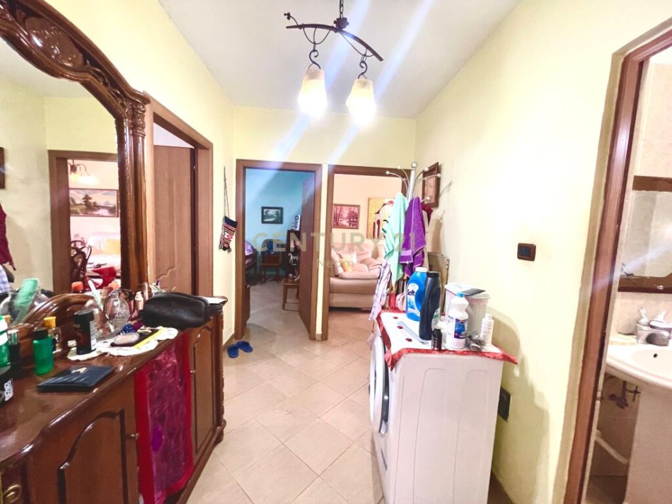 Tirane, shes apartament 2+1 , 74 m² 78.000 € (Allias)