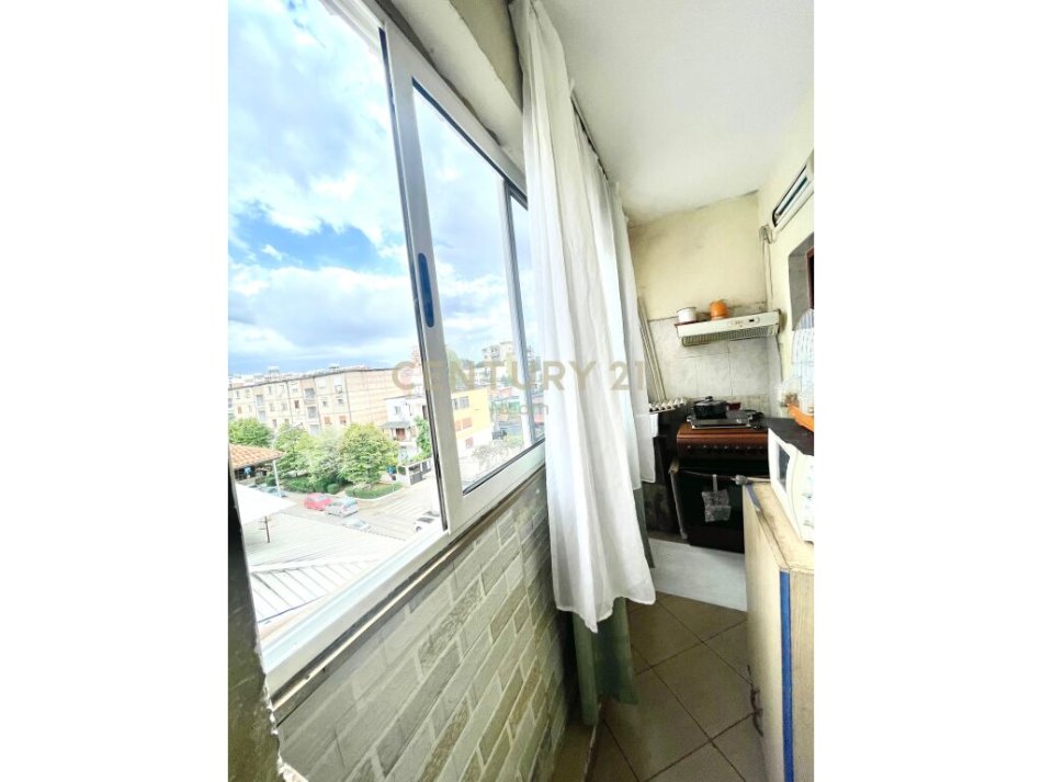 Tirane, shes apartament 2+1 , 74 m² 78.000 € (Allias)