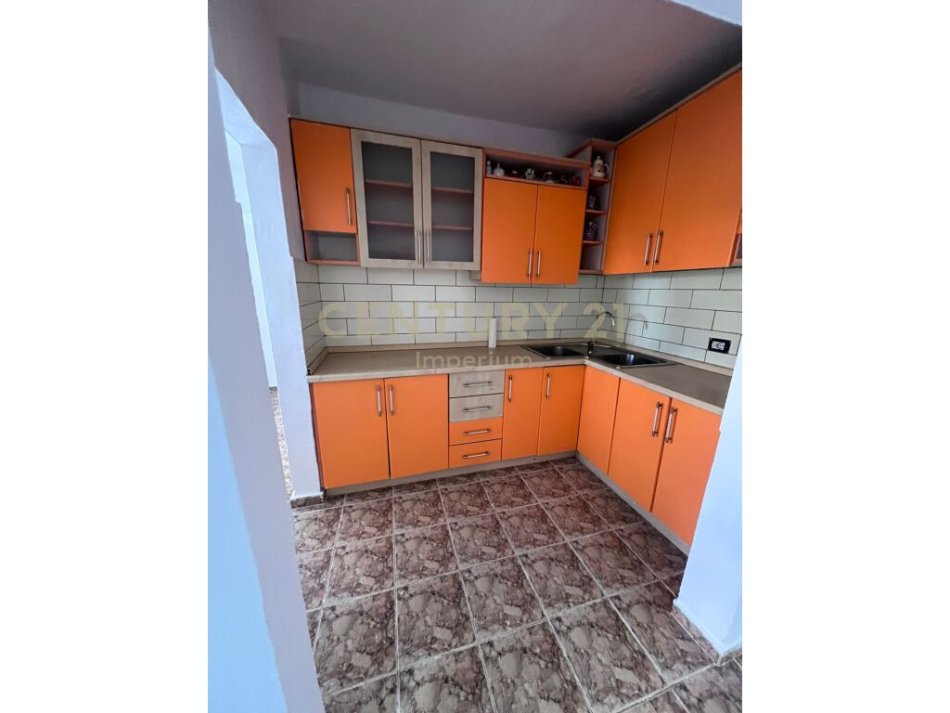 Tirane, shitet apartament 1+1 Kati 0, 64 m² 82.000 € (Kombinat IMP102300)