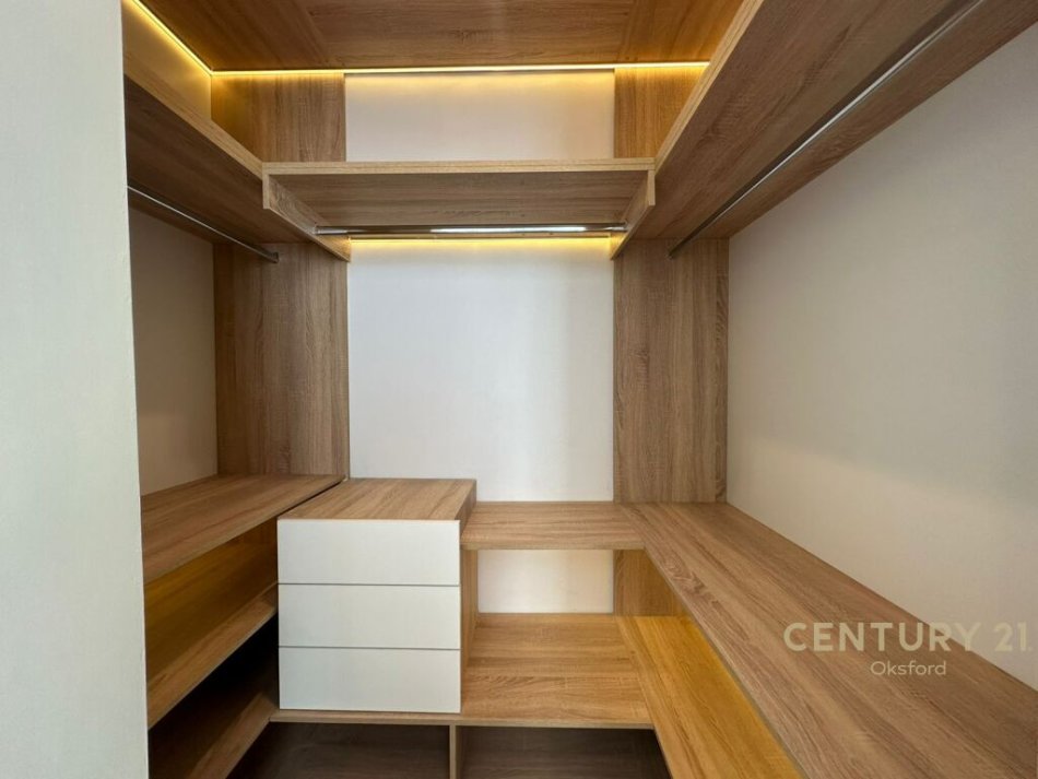 Tirane, shitet apartament 1+1 Kati 5, 56 m² 150.000 € (pazari i ri)