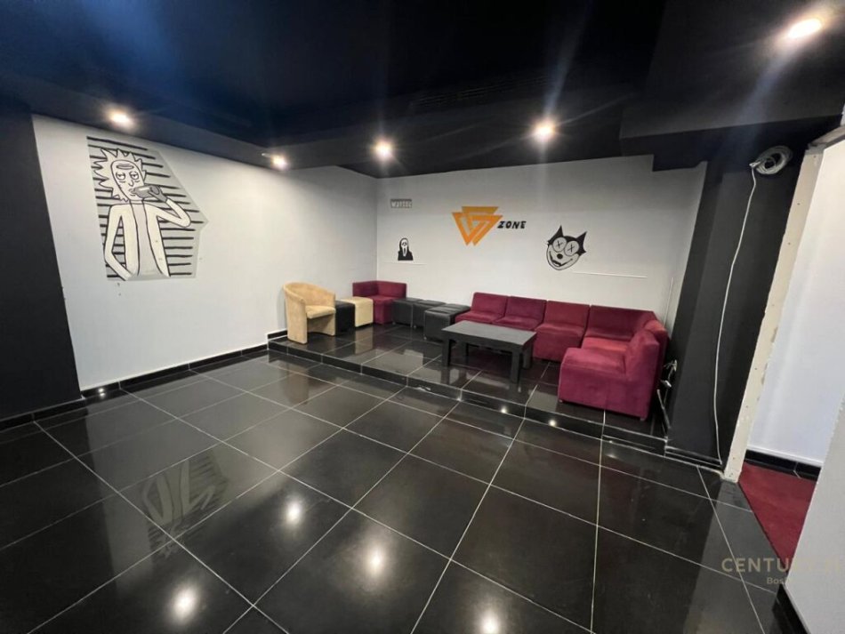 Tirane, jepet me qera ambjent biznesi Kati -1, 150 m² 800 € (Rruga 5 Maji)