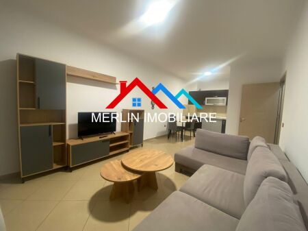 Tirane, jepet me qera apartament 1+1 Kati 2, 65 m² 684.044.520 € (Kadri Roshi)