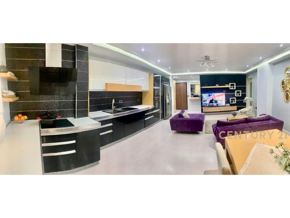 Tirane, jepet me qera apartament 2+1+Aneks+Ballkon Kati 5, 109 m² 600 € (yzberisht)
