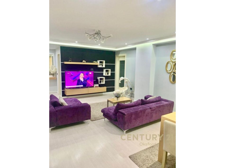 Tirane, jepet me qera apartament 2+1+Aneks+Ballkon Kati 5, 109 m² 600 € (yzberisht)