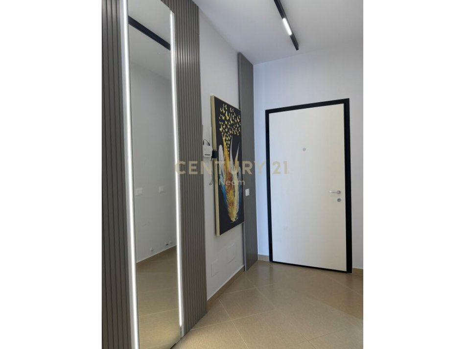 Tirane, jap me qera apartament 2+1 , 116 m² 650 € (Rruga: Alajdin Frasheri, Shkozë)