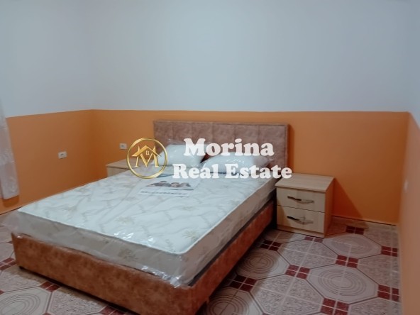 Tirane, jepet me qera shtepi 1+1 Kati 1, 80 m² 400 € (5 Maji)