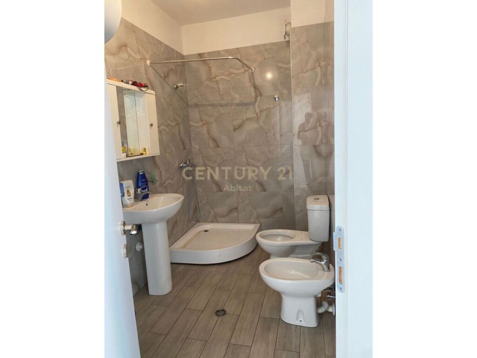 Tirane, shitet apartament 2+1 Kati 6, 92 m² 150.000 € (Ali Demi ABITAT102582)