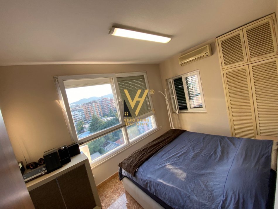 Tirane, jepet me qera apartament 2+1+Ballkon Kati 10, 145 m² 1.500 € (BLLOK)