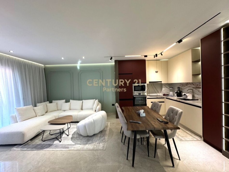 Tirane, jepet me qera apartament 2+1 Kati 7, 108 m² 750 € (Unaza e re)