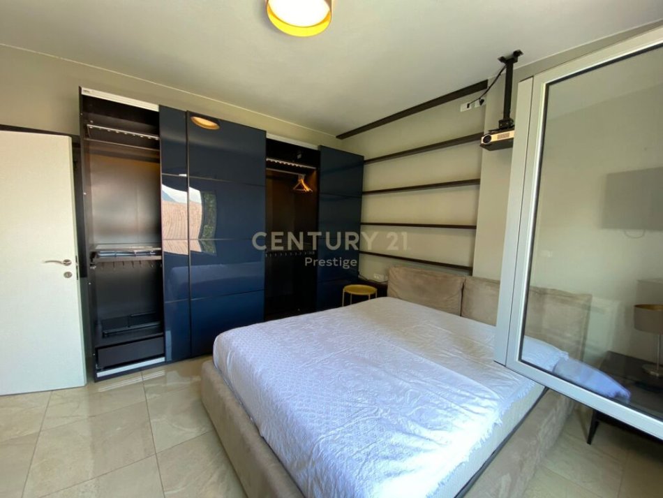 Tirane, jepet me qera apartament 2+1 Kati 4, 97 m² 850 € (liqeni i tiranes)